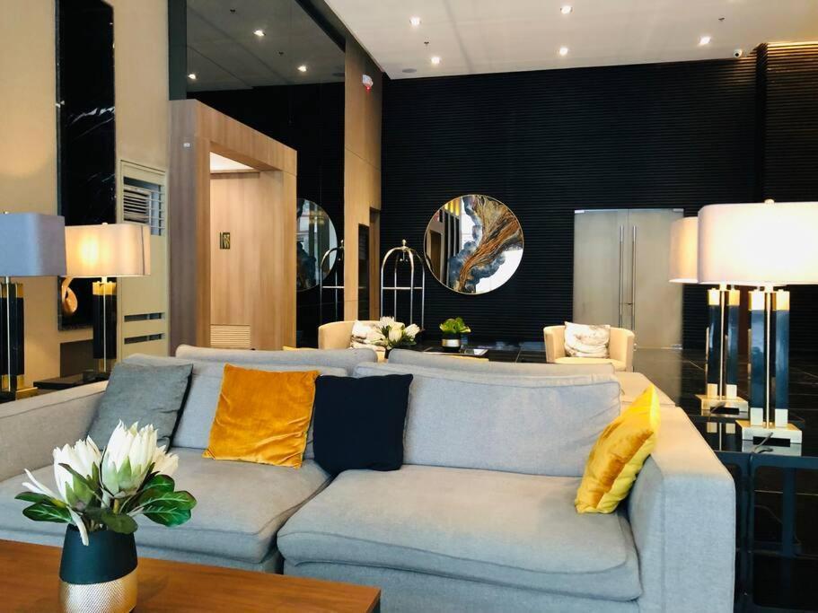 Air Residence 1Br With Balcony Free Netflix And Disney Plus Manila Kültér fotó