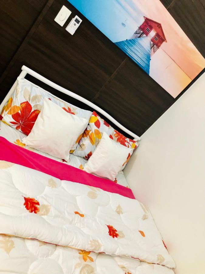 Air Residence 1Br With Balcony Free Netflix And Disney Plus Manila Kültér fotó