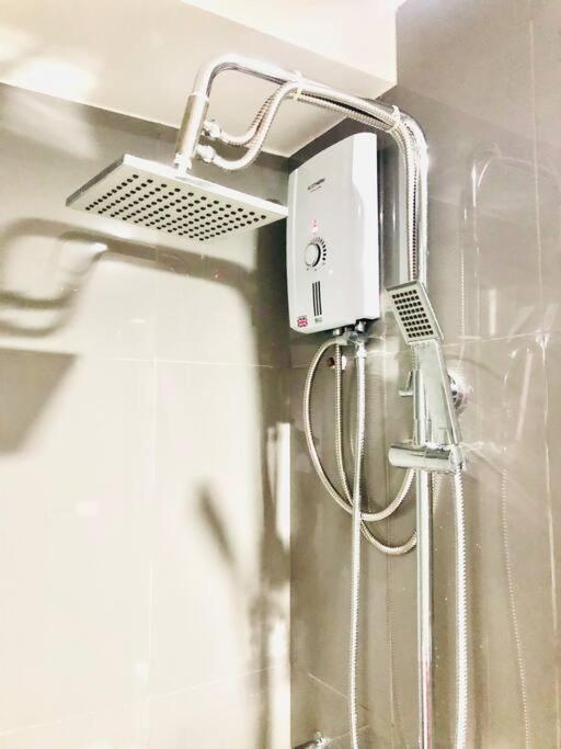 Air Residence 1Br With Balcony Free Netflix And Disney Plus Manila Kültér fotó