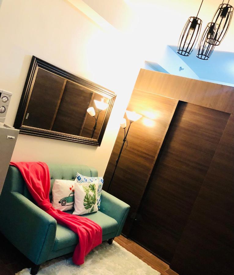 Air Residence 1Br With Balcony Free Netflix And Disney Plus Manila Kültér fotó