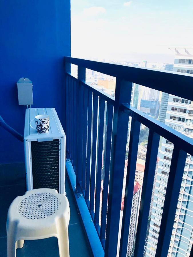 Air Residence 1Br With Balcony Free Netflix And Disney Plus Manila Kültér fotó